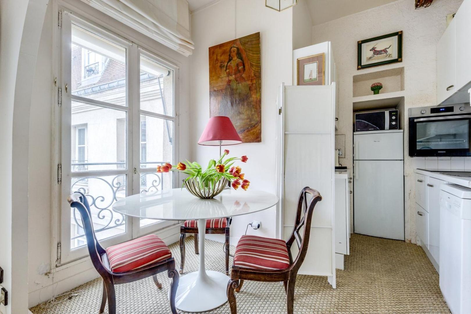 The Persian Lady - Lovely & Quiet - Latin Quarter